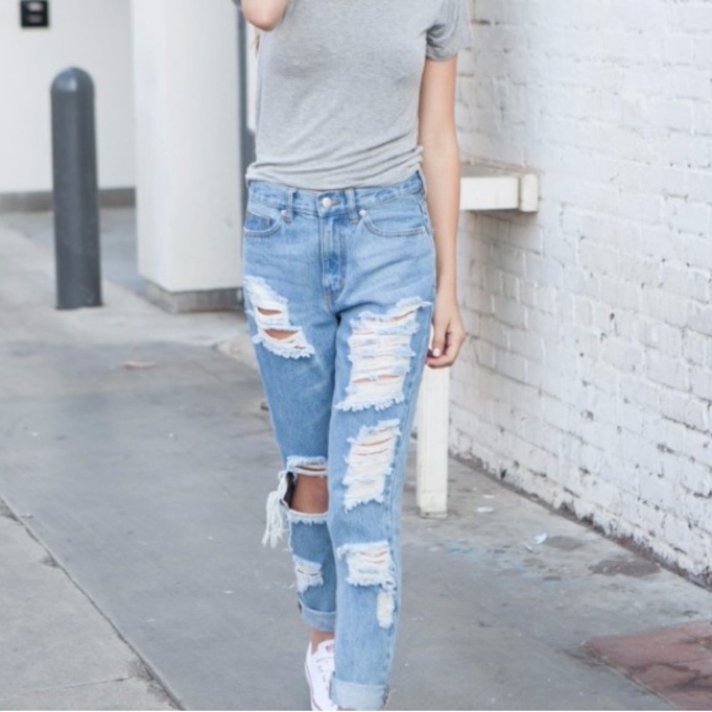 Boyfriend ripped jeans